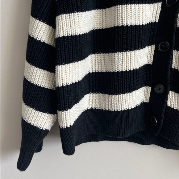 H&M Striped Black & Cream Knit Cardigan; Cotton Blend - Picture 7 of 10